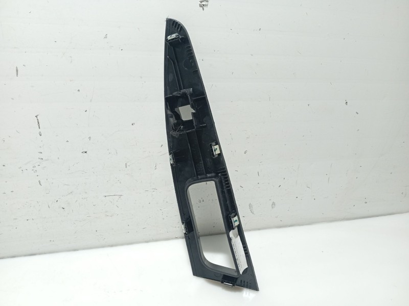 Recambio de moldura para ford mondeo v hatchback (ce) 2.0 tdci referencia OEM IAM DS7314A567B  