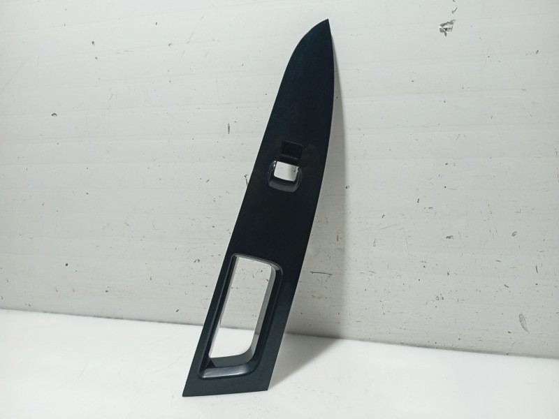 Recambio de moldura para ford mondeo v hatchback (ce) 2.0 tdci referencia OEM IAM DS7314A563J  