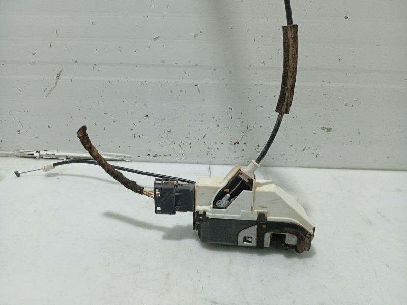 Recambio de cerradura puerta delantera derecha para citroën c5 berlina exclusive referencia OEM IAM 9136EE  