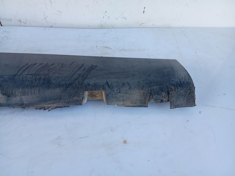 Recambio de faldon lateral para citroën c5 berlina exclusive referencia OEM IAM 7009N8  
