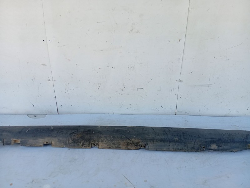 Recambio de faldon lateral para citroën c5 berlina exclusive referencia OEM IAM 7009N8  