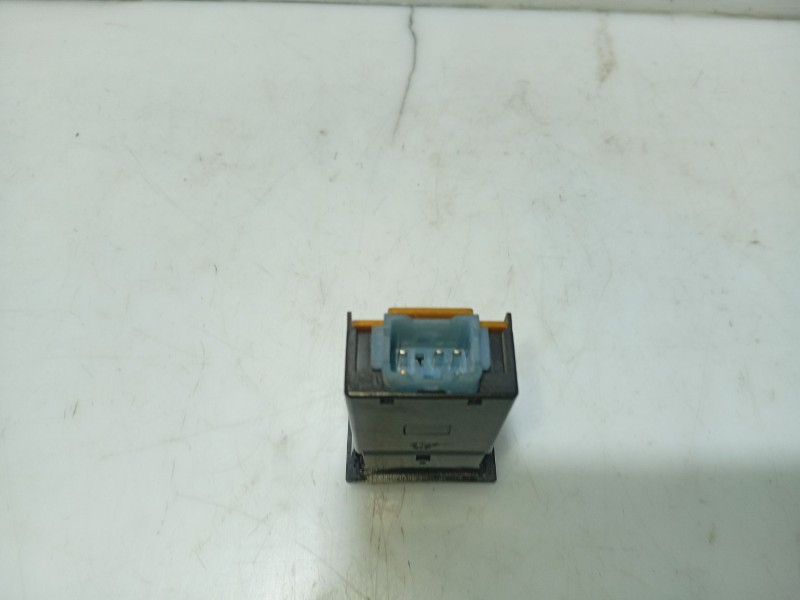 Recambio de interruptor para suzuki alto sh 410 (ef) 1.0 cat referencia OEM IAM 03259IA  