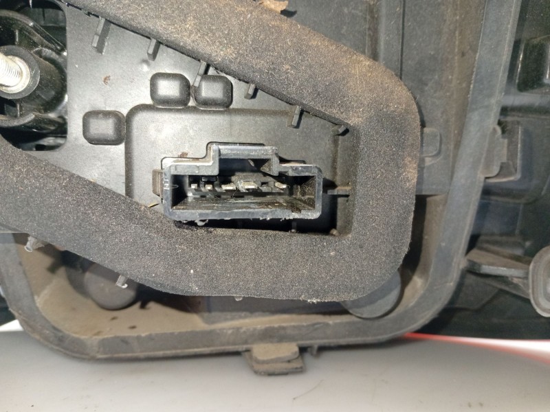 Recambio de piloto trasero izquierdo para dacia sandero ii 1.5 dci referencia OEM IAM 265550577R 265554938R 