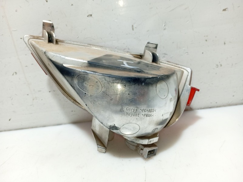 Recambio de faro antiniebla trasero izquierdo para dacia sandero ii 1.5 dci referencia OEM IAM 265854470R  
