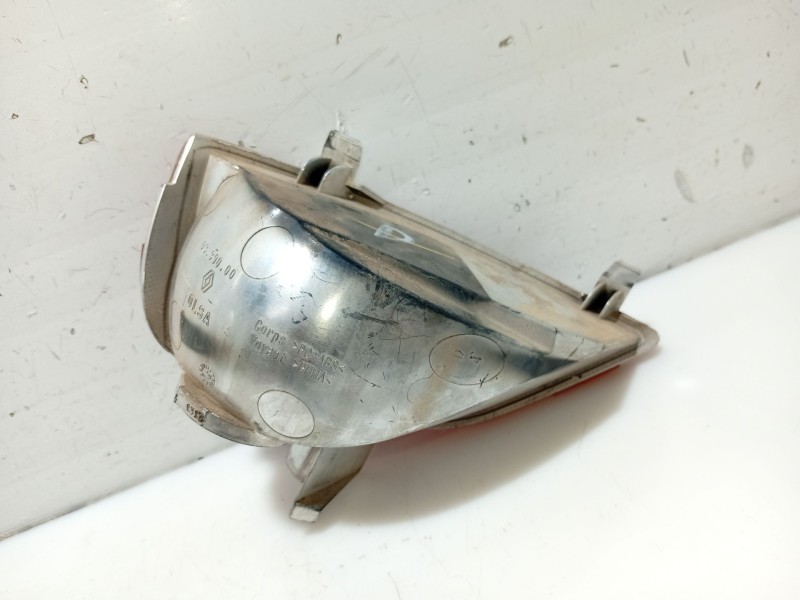 Recambio de faro antiniebla trasero derecho para dacia sandero ii 1.5 dci referencia OEM IAM 265807801R  