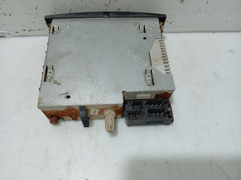 Recambio de sistema audio / radio cd para renault clio iii business referencia OEM IAM 8200607915T  