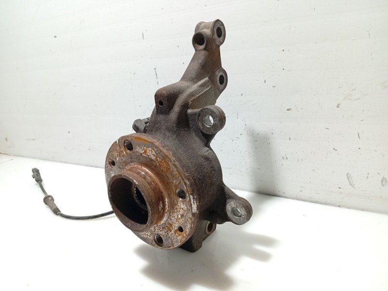 Recambio de mangueta delantera derecha para dacia sandero ii 1.5 dci referencia OEM IAM 400143444R 479104822R 