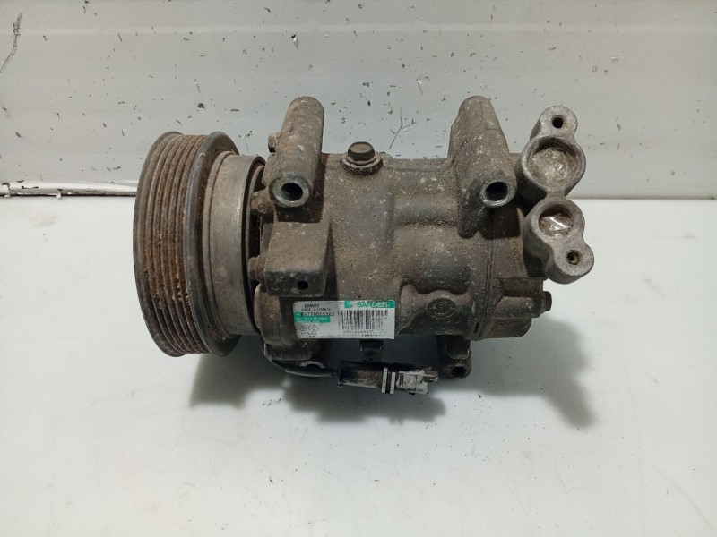 Recambio de compresor aire acondicionado para renault clio iii business referencia OEM IAM 8200953359  