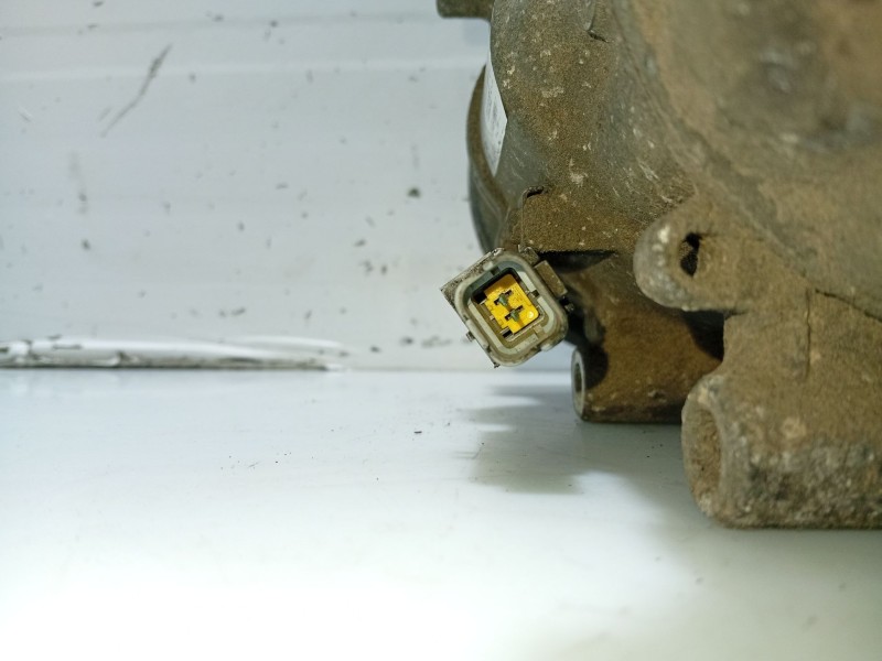 Recambio de compresor aire acondicionado para renault clio iii business referencia OEM IAM 8200953359  