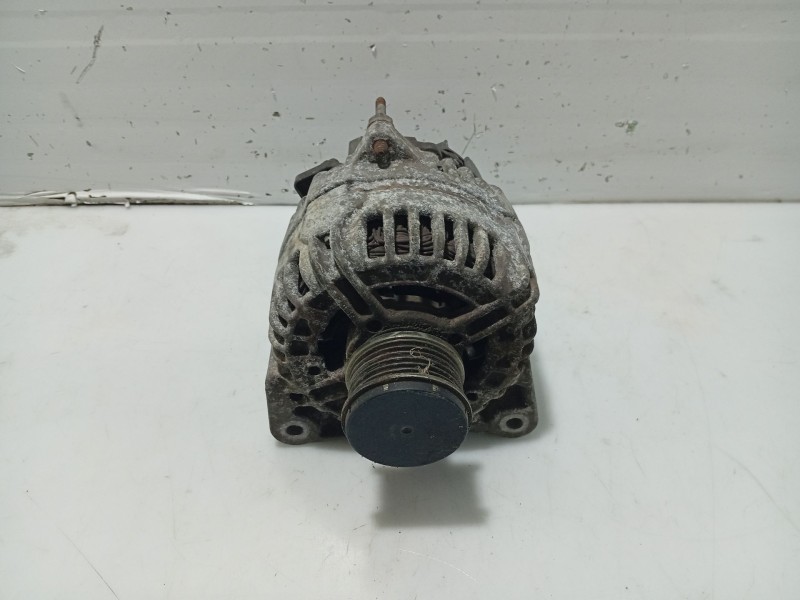 Recambio de alternador para renault clio iii business referencia OEM IAM 231008578R 8200360480 8200660033