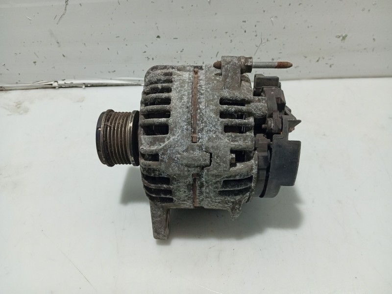 Recambio de alternador para renault clio iii business referencia OEM IAM 231008578R 8200360480 8200660033