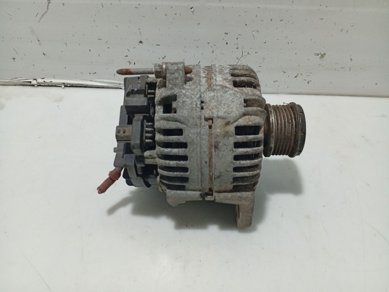 Recambio de alternador para renault clio iii business referencia OEM IAM 231008578R 8200360480 8200660033