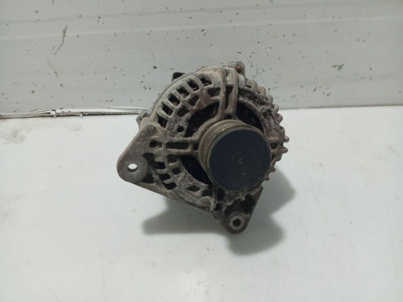 Recambio de alternador para renault clio iii business referencia OEM IAM 231008578R 8200360480 8200660033