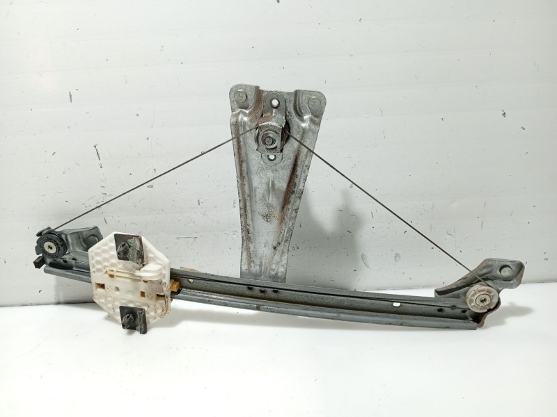 Recambio de elevalunas trasero derecho para dacia sandero ii 1.5 dci referencia OEM IAM 827202131R  