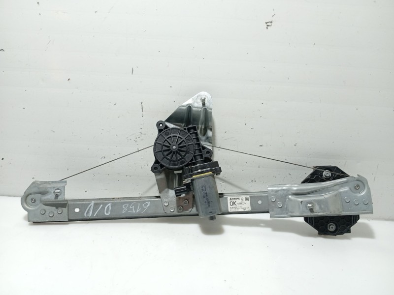 Recambio de elevalunas delantero derecho para dacia sandero ii 1.5 dci referencia OEM IAM 807209299R  