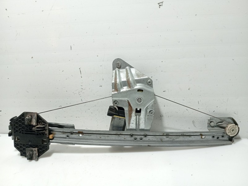 Recambio de elevalunas delantero derecho para dacia sandero ii 1.5 dci referencia OEM IAM 807209299R  