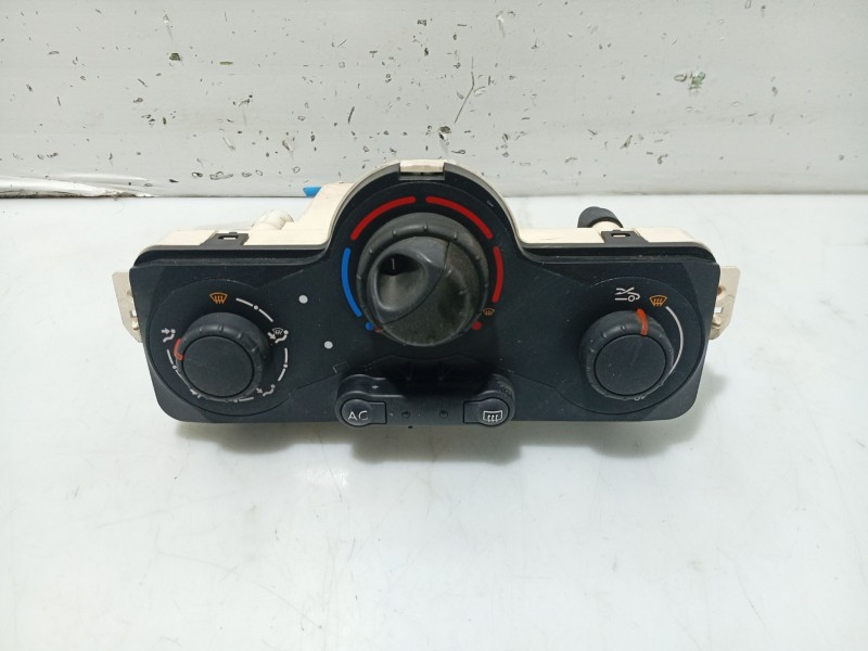 Recambio de mando calefaccion / aire acondicionado para renault clio iii business referencia OEM IAM 69590001  