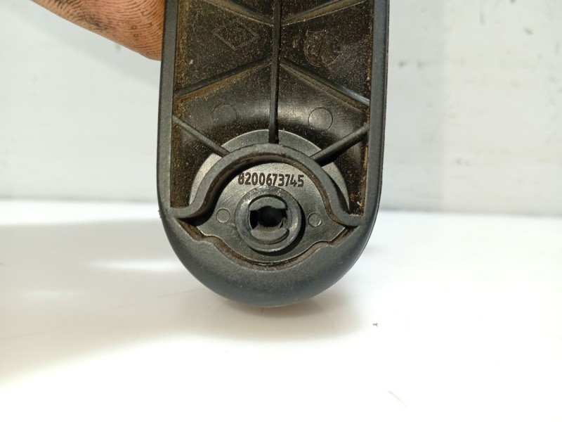 Recambio de maneta elevalunas trasera derecha para dacia sandero ii 1.5 dci referencia OEM IAM 8200673745  