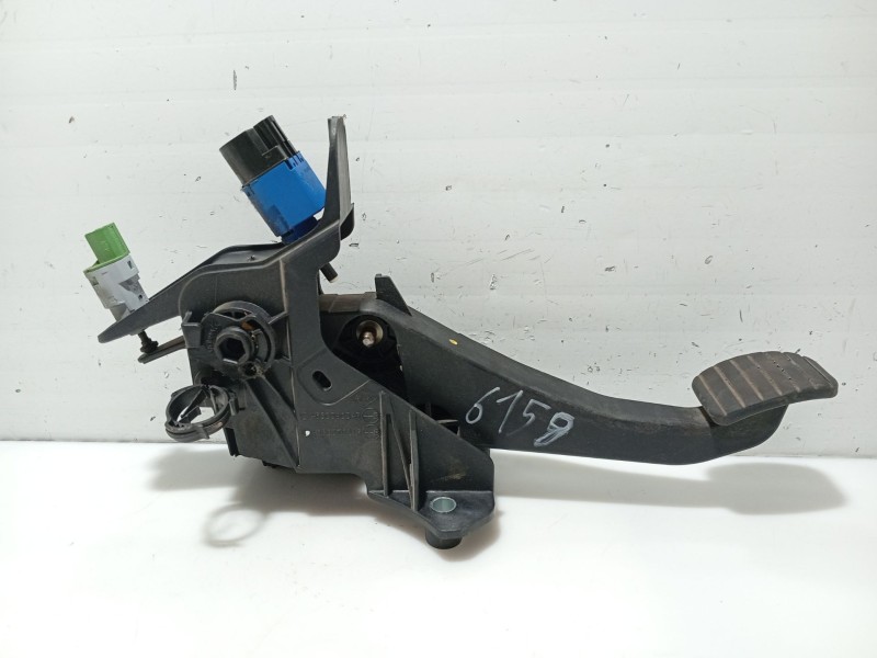 Recambio de pedal embrague para dacia sandero ii 1.5 dci referencia OEM IAM 465037621R 465039034R 