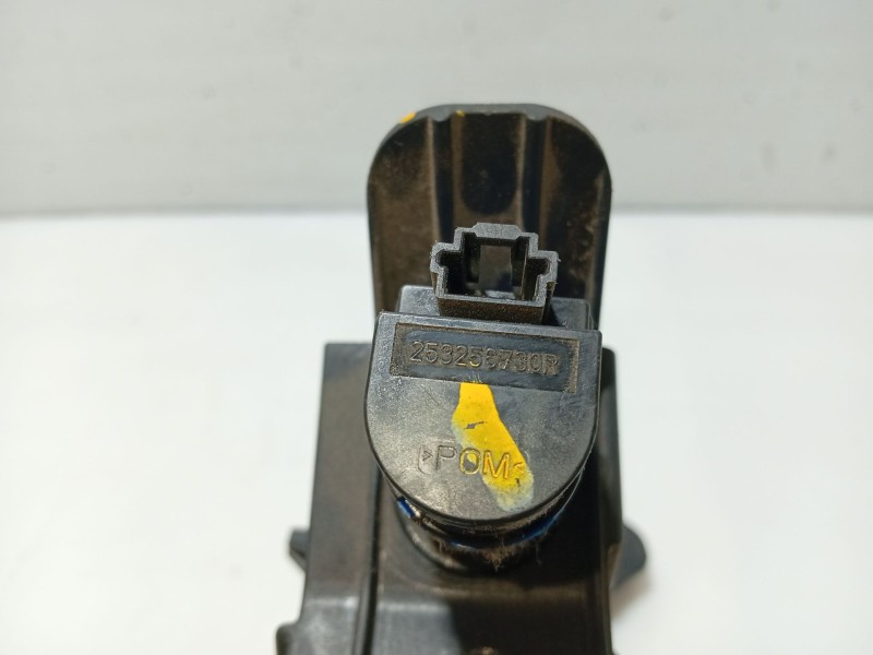 Recambio de pedal embrague para dacia sandero ii 1.5 dci referencia OEM IAM 465037621R 465039034R 