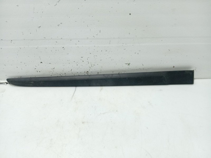 Recambio de moldura para renault clio iii business referencia OEM IAM 8200289924C 8200289924 24752557