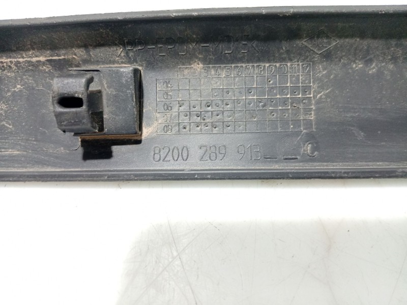 Recambio de moldura para renault clio iii business referencia OEM IAM   