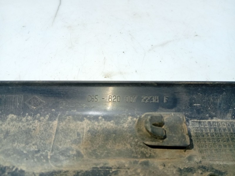 Recambio de moldura para renault clio iii business referencia OEM IAM  8200072238F 