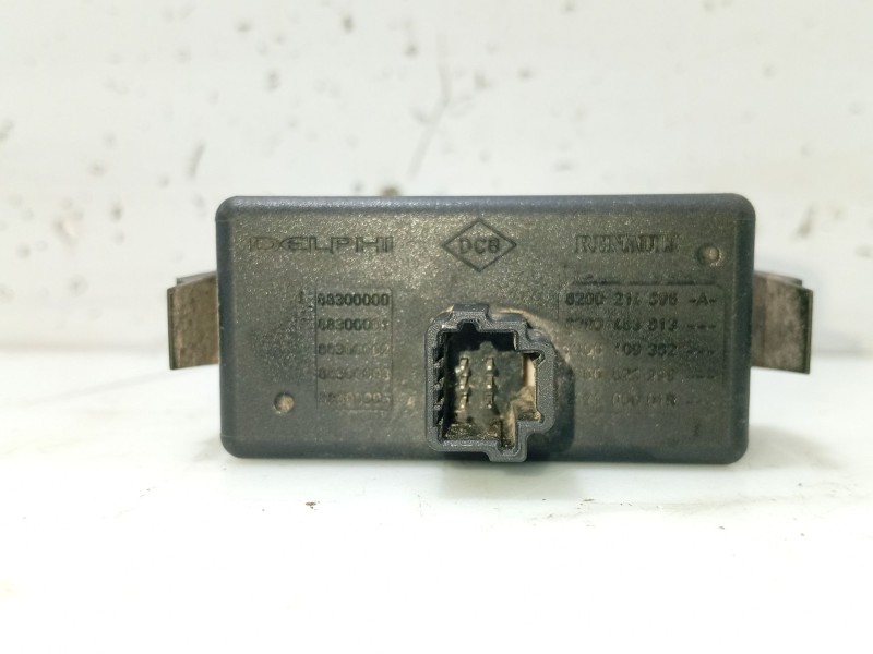 Recambio de warning para renault clio iii business referencia OEM IAM 88300001 88300000 