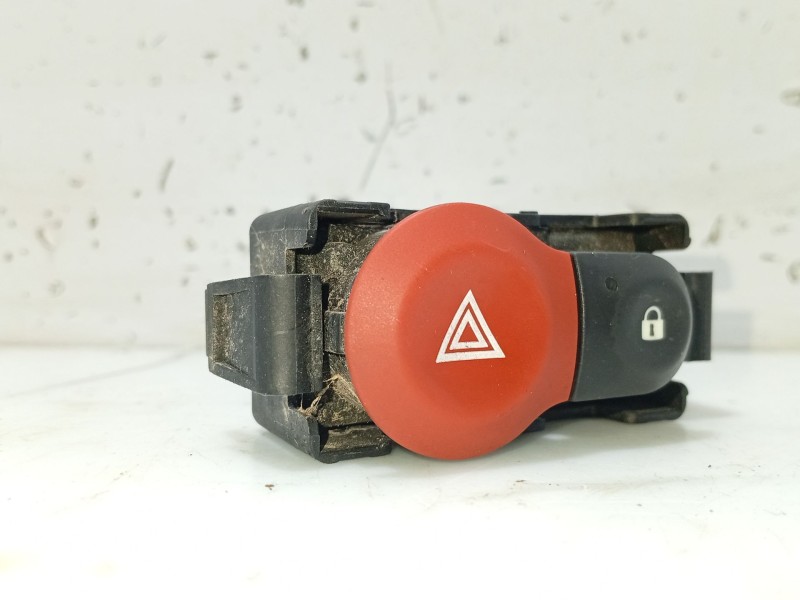 Recambio de warning para renault clio iii business referencia OEM IAM 88300001 88300000 