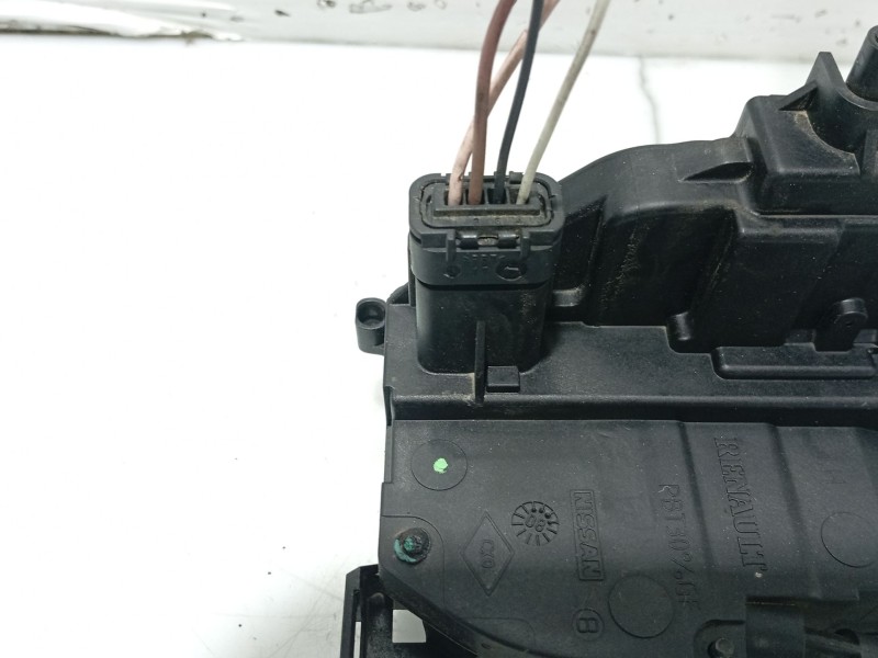 Recambio de cerradura puerta delantera izquierda para renault clio iii business referencia OEM IAM 8200300123  