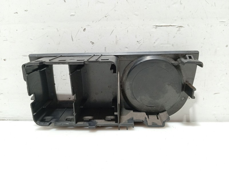 Recambio de moldura para dacia sandero ii 1.5 dci referencia OEM IAM 684937116R 684934791R 256330K