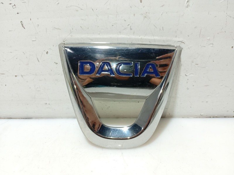 Recambio de moldura para dacia sandero ii 1.5 dci referencia OEM IAM 908890024R 908892088R 