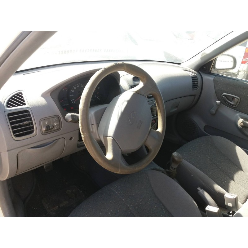 hyundai accent (lc) 1.3 cat   |   0.99 - ... | 1999 | 84 cv / 62 kw del año 1999