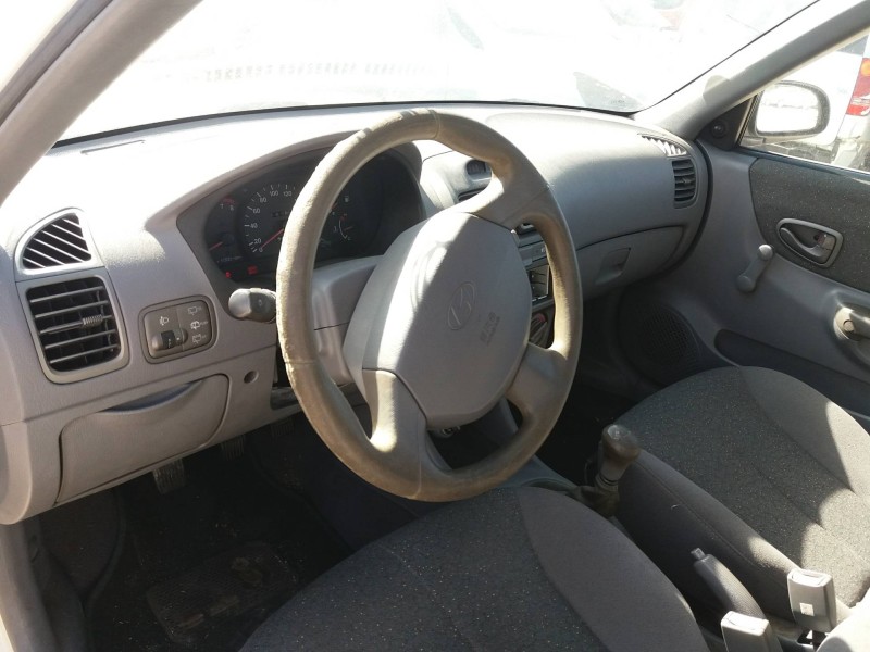 hyundai accent (lc) 1.3 cat   |   0.99 - ... | 1999 | 84 cv / 62 kw del año 1999