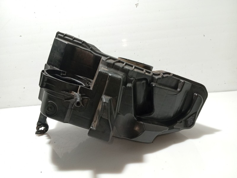 Recambio de caja filtro de aire para dacia sandero ii 1.5 dci referencia OEM IAM 165008308R  