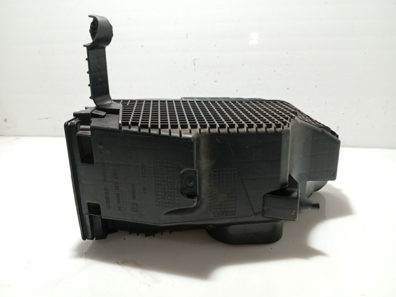 Recambio de caja filtro de aire para dacia sandero ii 1.5 dci referencia OEM IAM 165008308R  