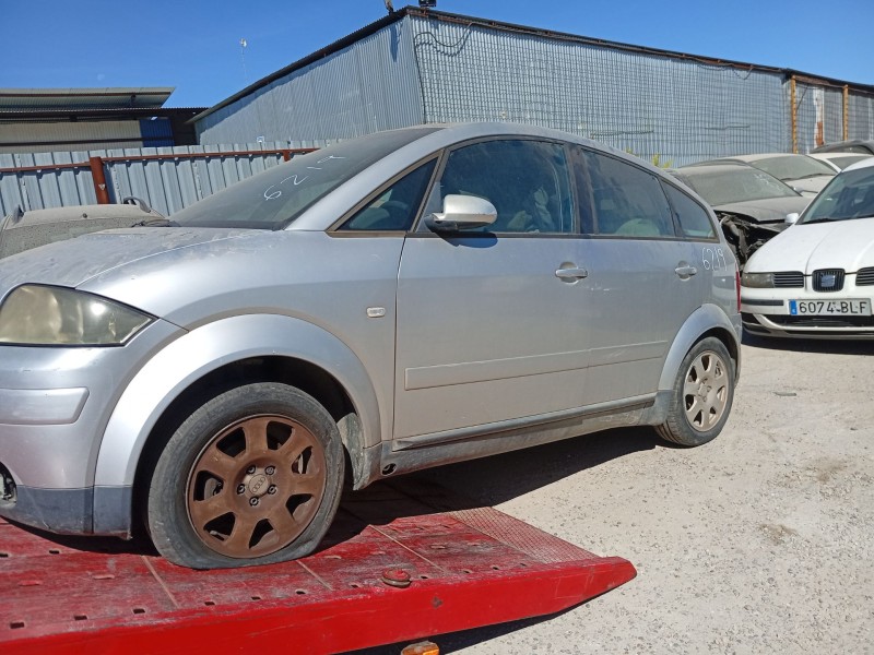 audi a2 (8z0) del año 2002