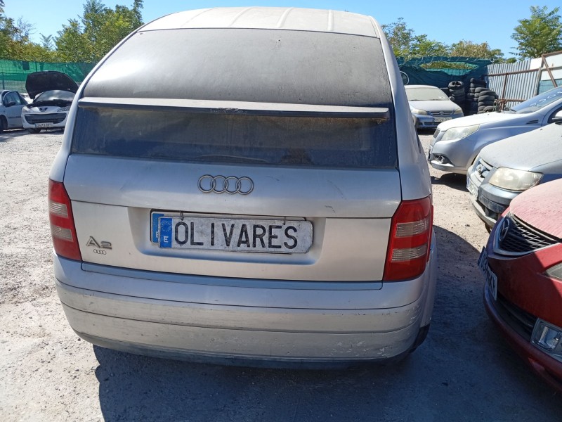 audi a2 (8z0) del año 2002