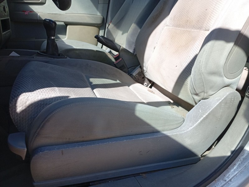 audi a2 (8z0) del año 2002