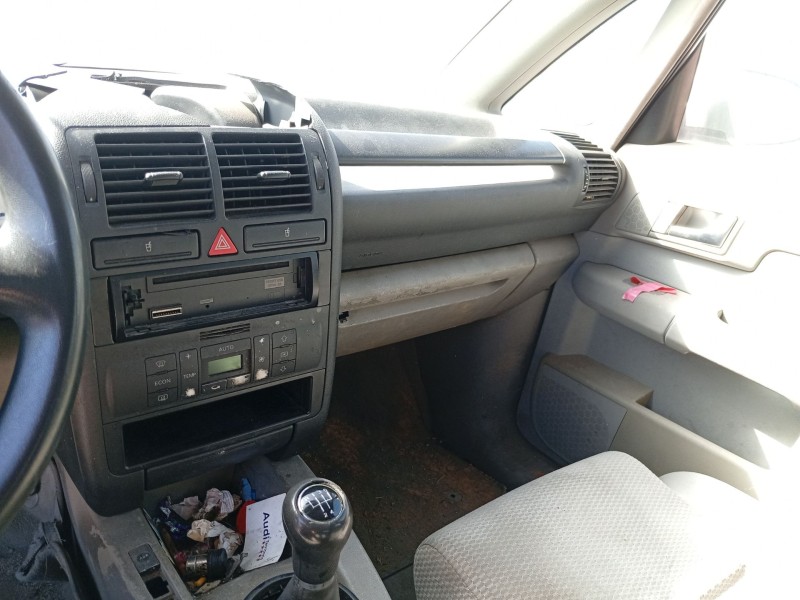 audi a2 (8z0) del año 2002