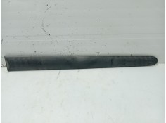 Recambio de moldura puerta trasera derecha para renault megane scenic rxe 1.6 16v referencia OEM IAM 7700430880  