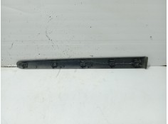 Recambio de moldura puerta trasera izquierda para renault megane scenic rxe 1.6 16v referencia OEM IAM 7700430879   2