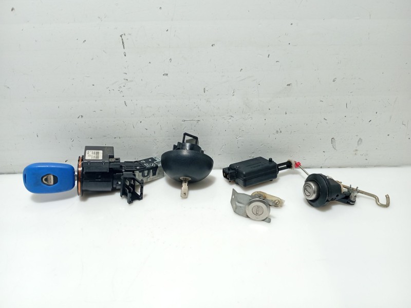 Recambio de juego bombines para dacia sandero ii 1.5 dci referencia OEM IAM 6158JB 487003947R 172510086R