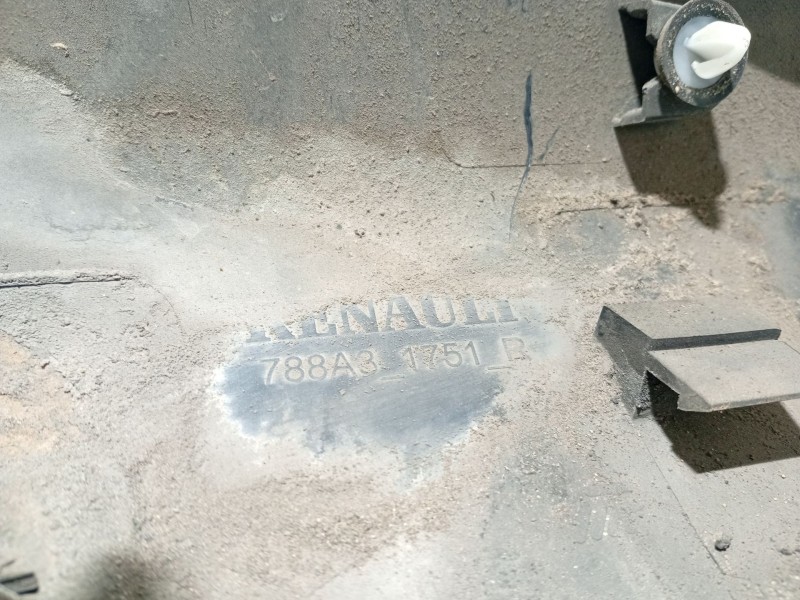 Recambio de aletin trasero izquierdo para dacia sandero ii 1.5 dci referencia OEM IAM 788A31751R  