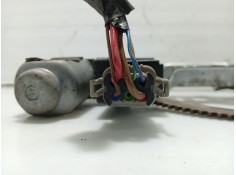 Recambio de elevalunas delantero derecho para opel combo (corsa c) 1.7 16v cdti referencia OEM IAM  13173070  2
