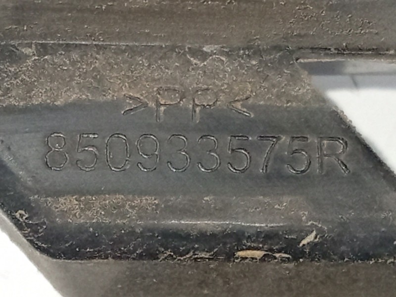 Recambio de moldura para dacia sandero ii 1.5 dci referencia OEM IAM 850933575R  