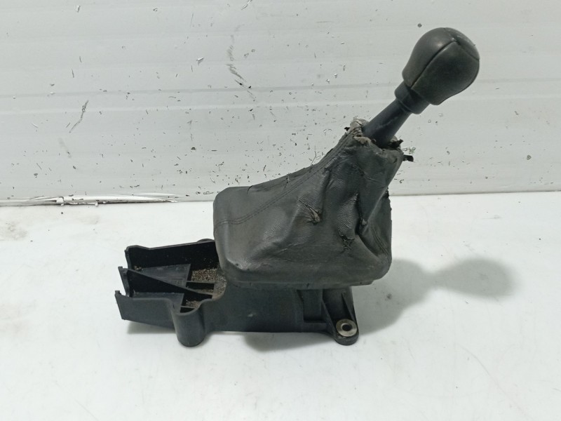 Recambio de palanca cambio para opel combo (corsa c) 1.7 16v cdti referencia OEM IAM 93180706  55353676
