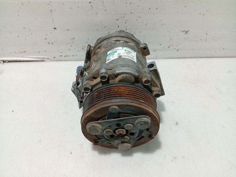 Recambio de compresor aire acondicionado para opel combo (corsa c) 1.7 16v cdti referencia OEM IAM 24421642  1429F