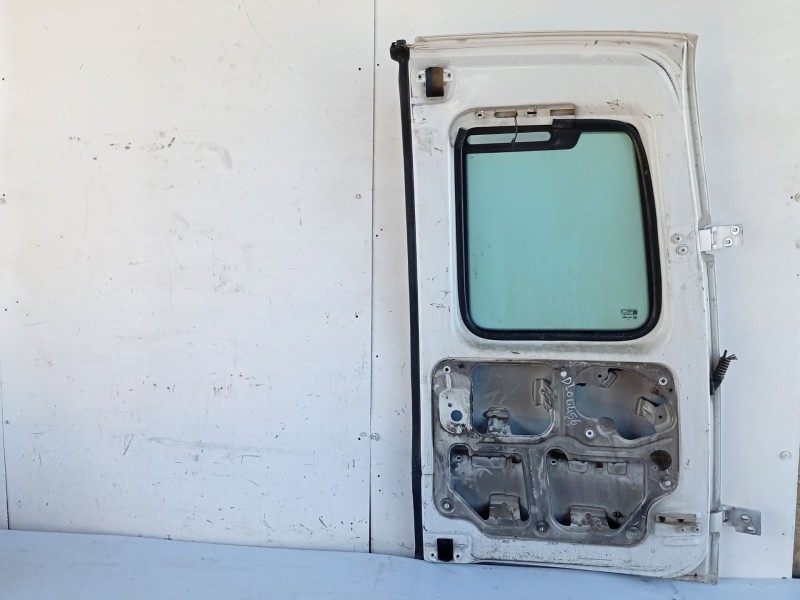 Recambio de porton trasero izquierdo para opel combo (corsa c) 1.7 16v cdti referencia OEM IAM   