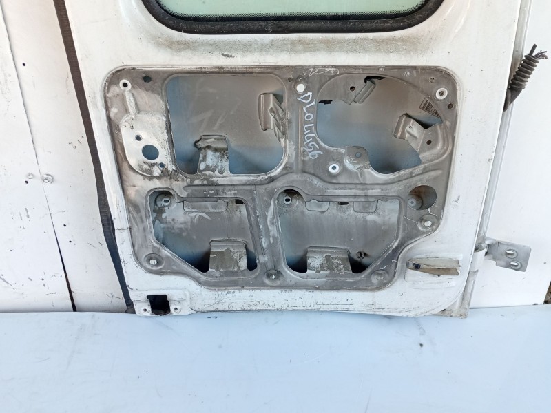 Recambio de porton trasero izquierdo para opel combo (corsa c) 1.7 16v cdti referencia OEM IAM   